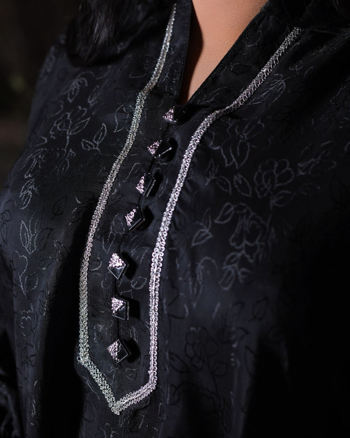 Black Jacquard Pattern Viscose Capri Suit